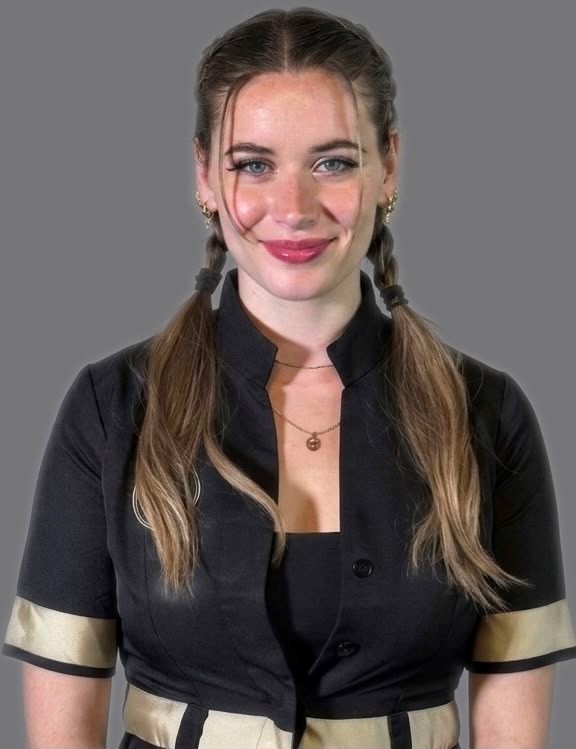 Mélina, technicienne en extensions de cils à Troyes